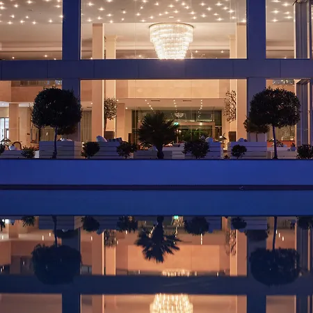 Semesteranläggning (resort) Grecian Park 5*