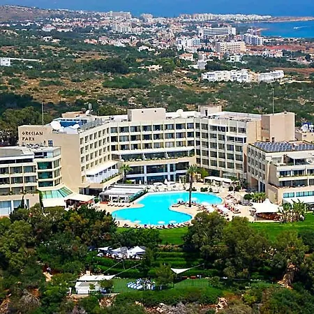 Feriested Grecian Park 5*