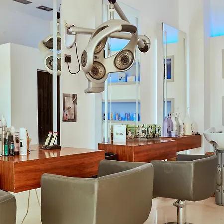 Grecian Park אתר נופש 5*