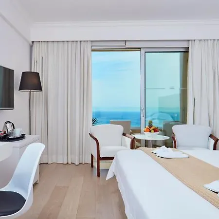 אתר נופש Grecian Park 5*