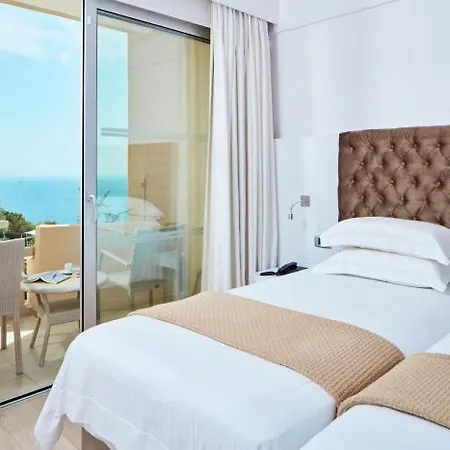 Grecian Park 5*