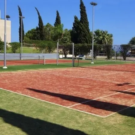 אתר נופש Grecian Park פרוטאראס